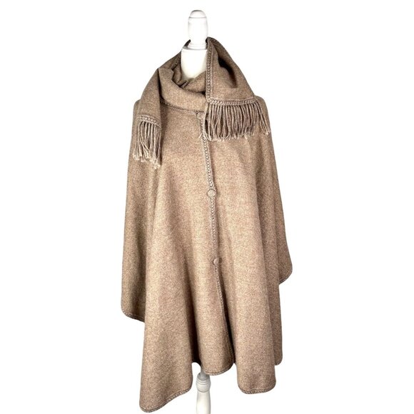 CCAHUANTICO Women's Tan Alpaca Blend Scarf Neck Button Closure Cape OS - Picture 1 of 7